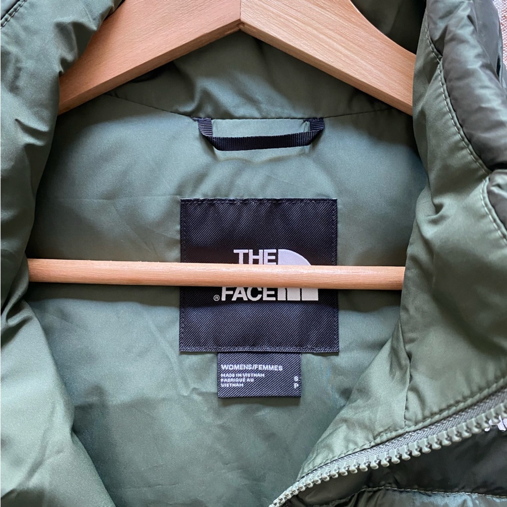 The North Face Iridescent Thyme Green Aconcagua 550 Puffer Vest S - Picture 11 of 14